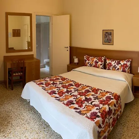 Szálloda Grande Italia 3*